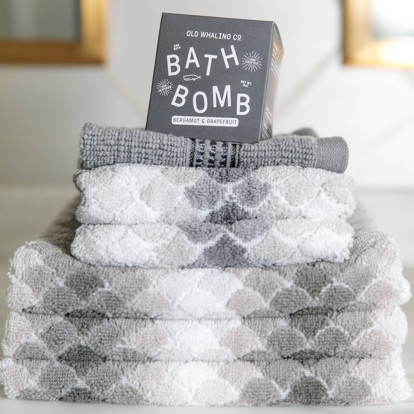 Bergamot &
 Grapefruit Bath Bomb