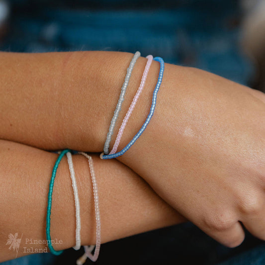 Ka'anapali Frosted Glass Beaded Bracelet in Light Blue