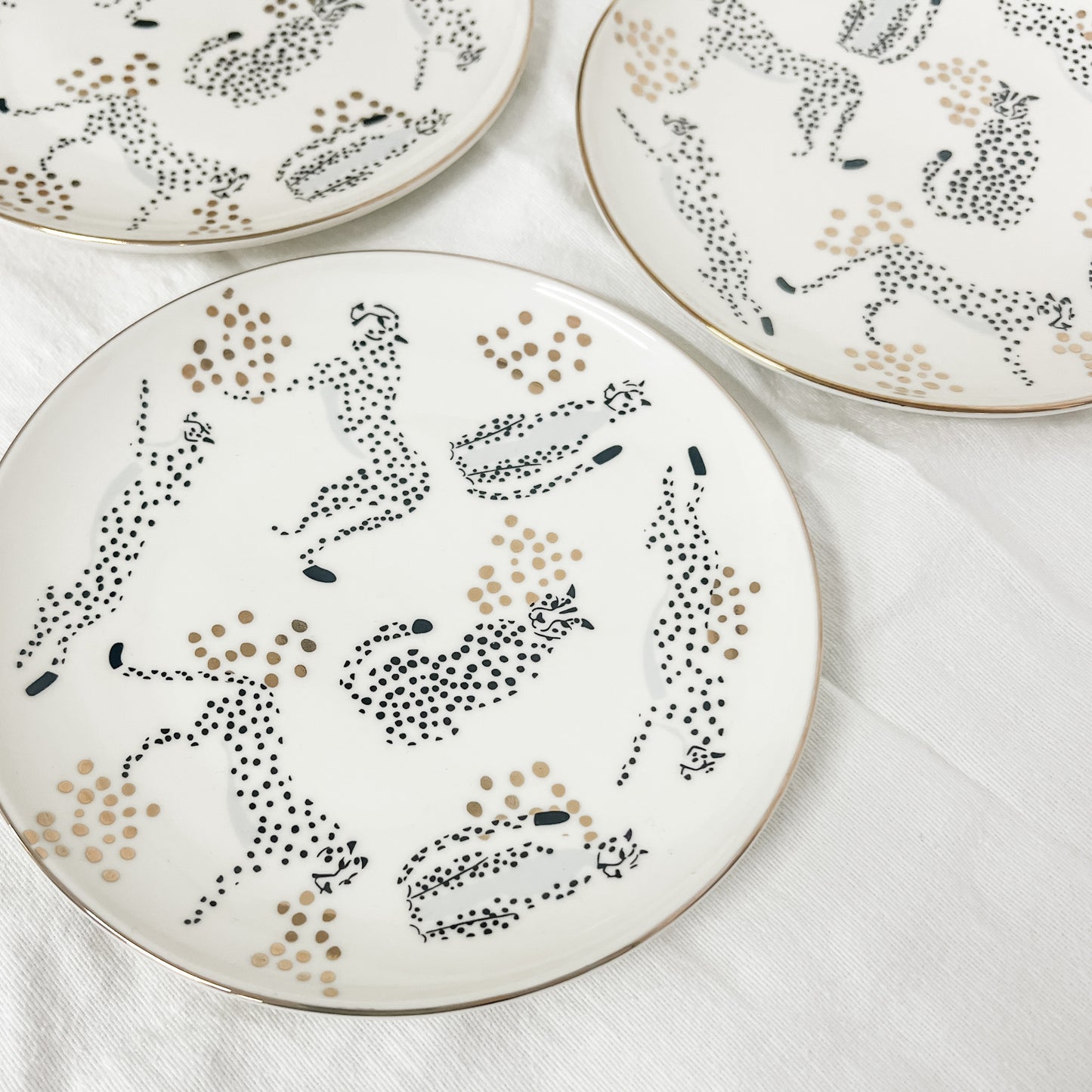 Cheetah Dishware