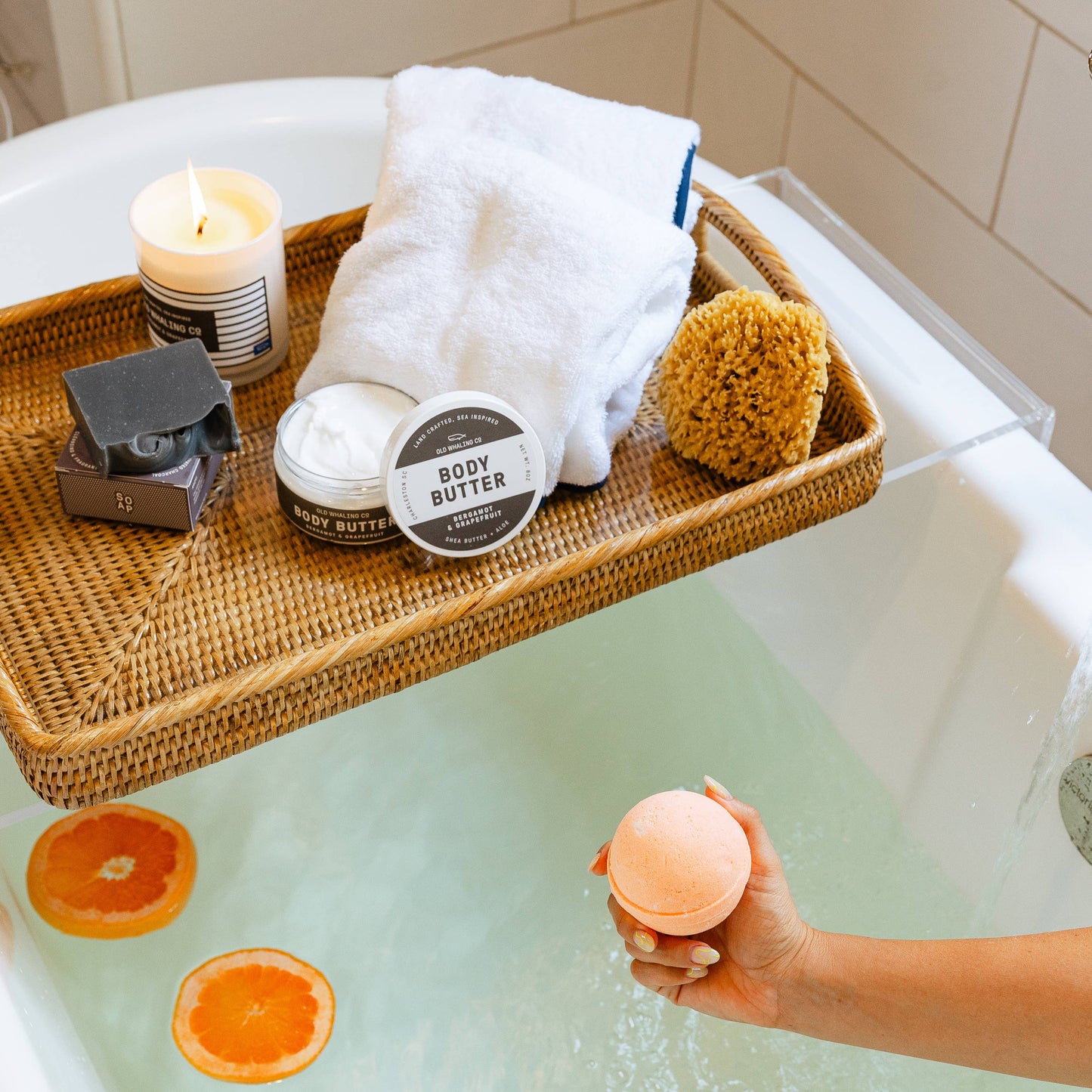 Bergamot &
 Grapefruit Bath Bomb