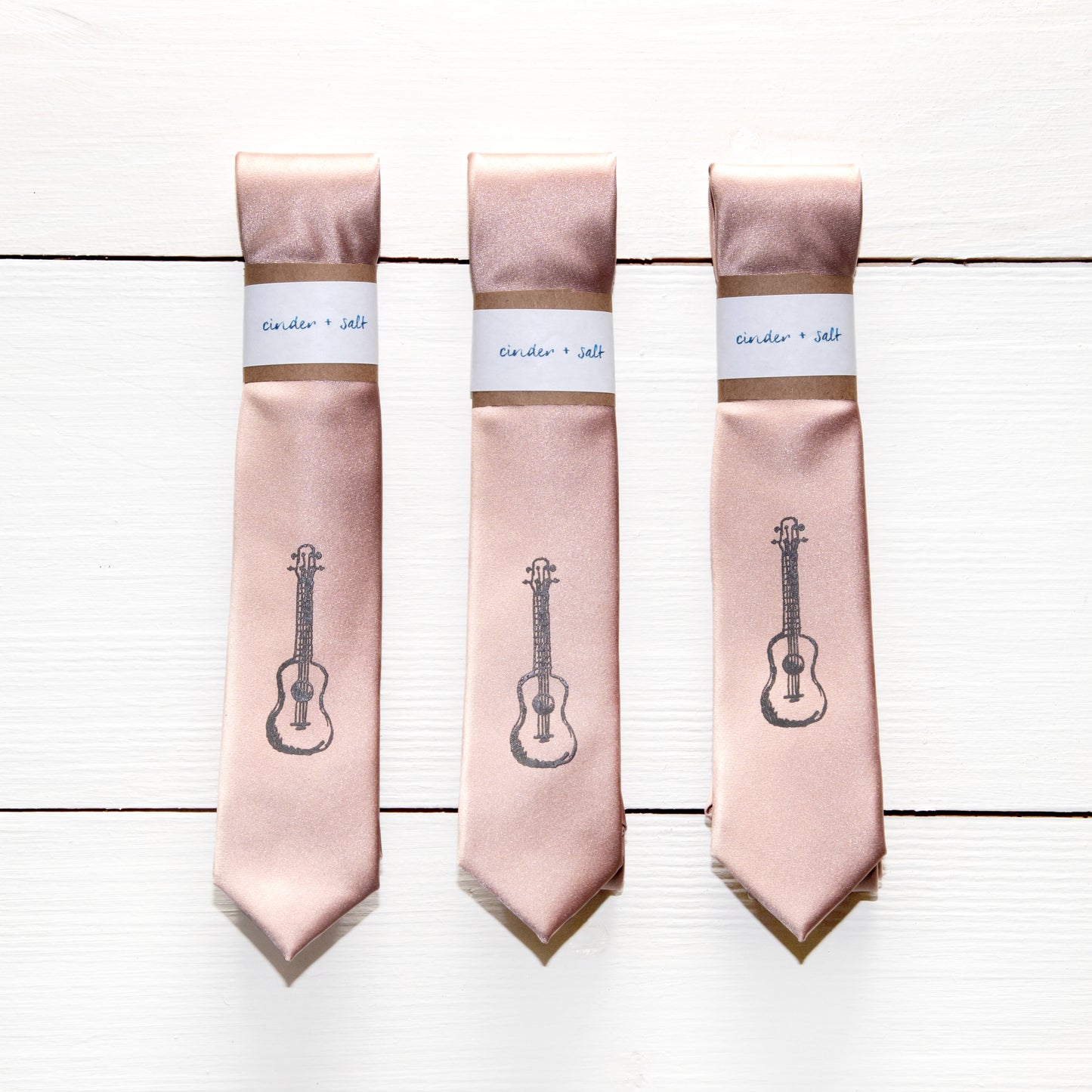 Guitar / Ukulele Skinny Tie - Peach